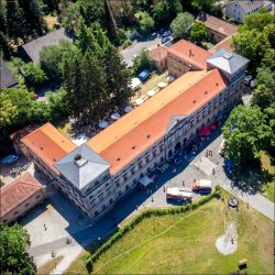 Das Gedächtnis der Stadt in prächtiger Hülle: Schloss Burgfarrnbach, Heimat des Fürther Stadtarchivs (Foto: Kamran Salimi)