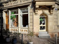 Sonnige Aussichten: Der einladende Eingang zum FürthWiki-Laden (Foto: Ralph Stenzel)